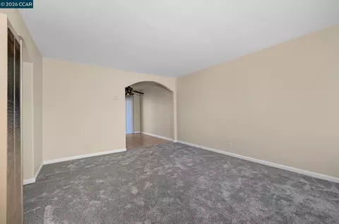Living - 816 Grant St, Vallejo, CA 94590 photo 3 of 5