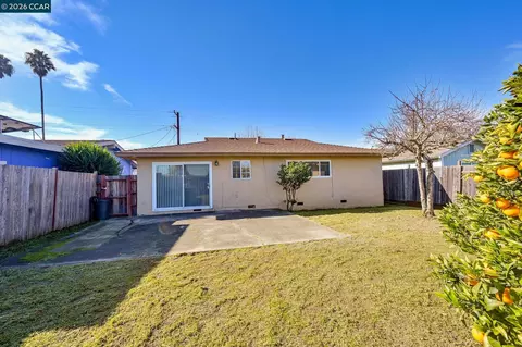 Exterior - 816 Grant St, Vallejo, CA 94590 photo 4 of 5