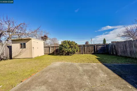Exterior - 816 Grant St, Vallejo, CA 94590 photo 2 of 5