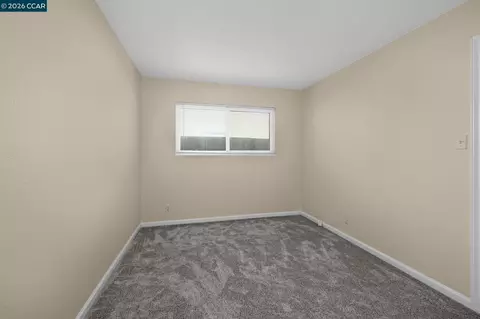 Bedroom - 816 Grant St, Vallejo, CA 94590 photo 2 of 5