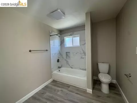 Bath - 35 E 16th St, Antioch, CA 94509 photo 2 of 3