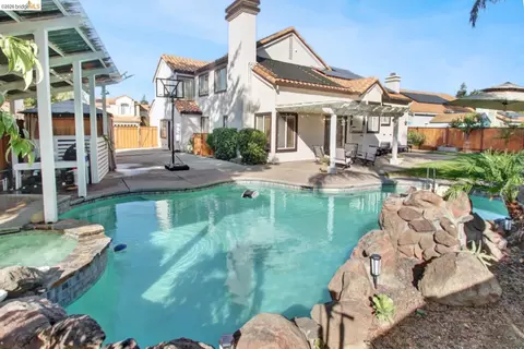 1220 Breakwater Way, Brentwood, CA 94513