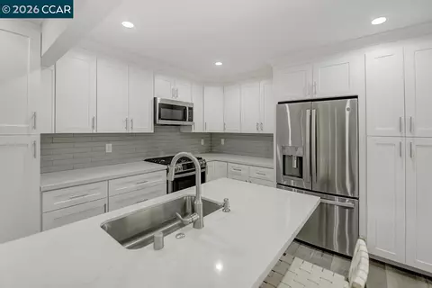 1124 Singingwood Ct #5, Walnut Creek, CA 94595