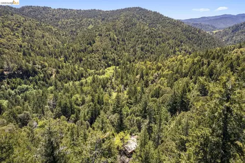 1 Panther Gap Rd, Honeydew, CA 95545