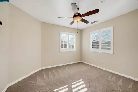 Bedroom - 738 Marsh Pl, Fairfield, CA 94533 photo 6 of 7