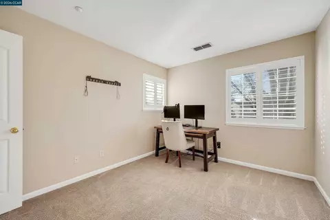 Bedroom - 738 Marsh Pl, Fairfield, CA 94533 photo 5 of 7