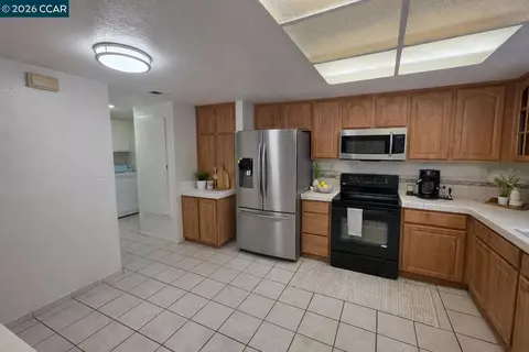 2581 El Portal Dr #C, San Pablo, CA 94806