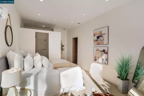 Bedroom - 161 Panoramic Way, Berkeley, CA 94704 photo 4 of 4