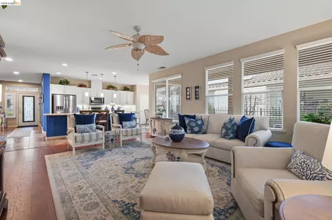 518 American Falls Dr, Rio Vista, CA 94571