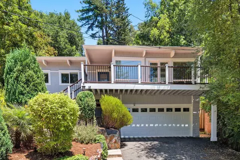 18 Conrad Ct, Oakland, CA 94611
