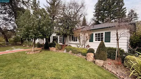 16 Wood Ct, Alamo, CA 94507