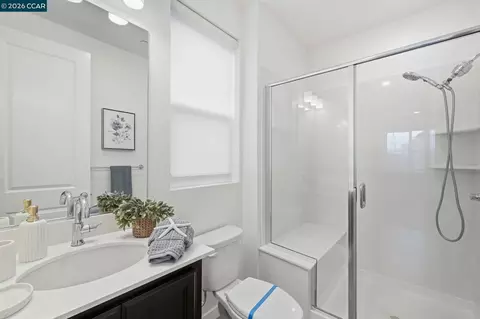 Bath - 5862 Cadence Ave, Dublin, CA 94568 photo 2 of 4