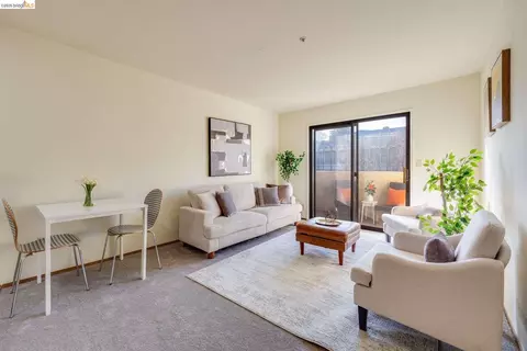3648 Grand Ave #5, Oakland, CA 94610