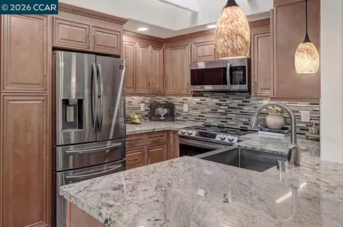 1100 Oakmont Dr #3, Walnut Creek, CA 94595