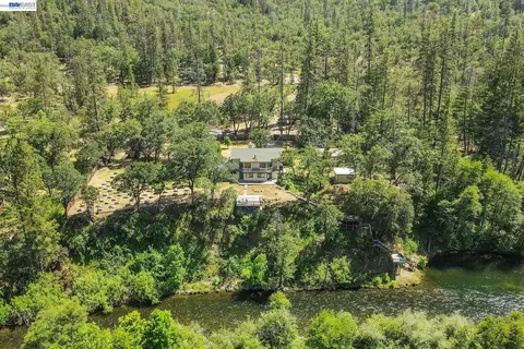 1476 Poker Bar Rd, Douglas City, CA 96024