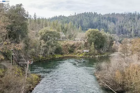 1476 Poker Bar Rd, Douglas City, CA 96024