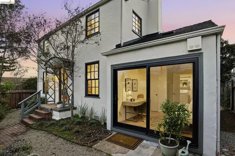 1564 Sacramento St, Berkeley, CA 94702 photo 1