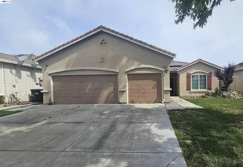 537 Bonanza Dr, Newman, CA 95360