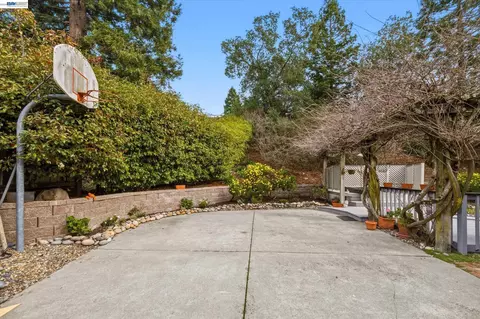 Exterior - 28 Harrington Rd, Moraga, CA 94556 photo 20 of 25
