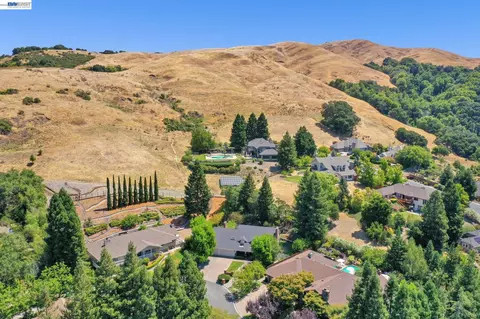 View/Area - 28 Harrington Rd, Moraga, CA 94556 photo 7 of 10