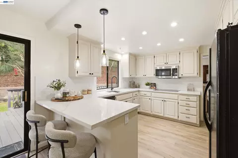 Kitchen - 28 Harrington Rd, Moraga, CA 94556 photo 4 of 4
