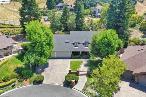 View/Area - 28 Harrington Rd, Moraga, CA 94556 photo 1 of 10