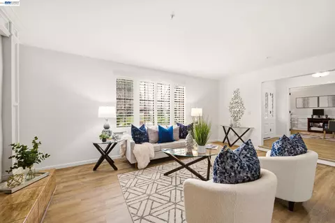 28 Harrington Rd, Moraga, CA 94556