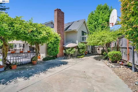 Exterior - 28 Harrington Rd, Moraga, CA 94556 photo 19 of 25