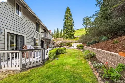 Exterior - 28 Harrington Rd, Moraga, CA 94556 photo 18 of 25