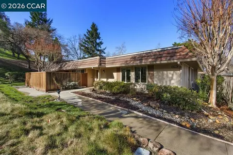 2209 Ptarmigan Dr #2, Walnut Creek, CA 94595