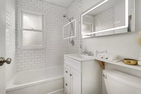 Bath - 1808 Main St, Alameda, CA 94501 photo 1 of 1