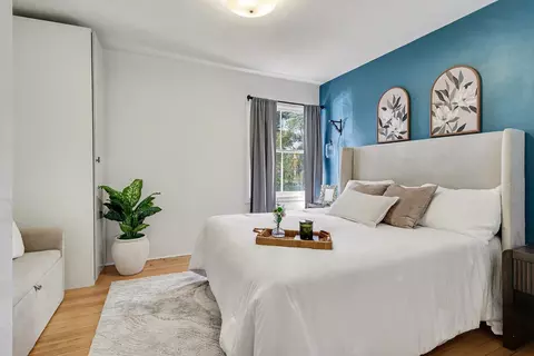 Bedroom - 1808 Main St, Alameda, CA 94501 photo 1 of 2