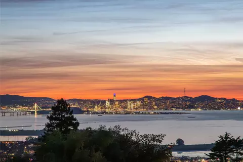 911 Clark Pl, El Cerrito, CA 94530
