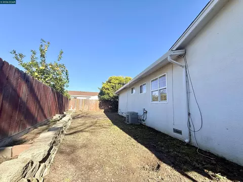 Exterior - 772 Largo Ct, Fairfield, CA 94533 photo 12 of 13