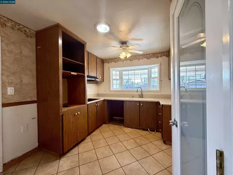 Kitchen - 772 Largo Ct, Fairfield, CA 94533 photo 1 of 3