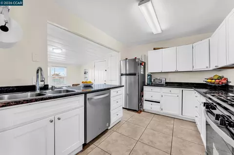 104 Alvarado Ave, Pittsburg, CA 94565