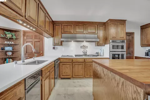 3622 Delancey Ln, Concord, CA 94519