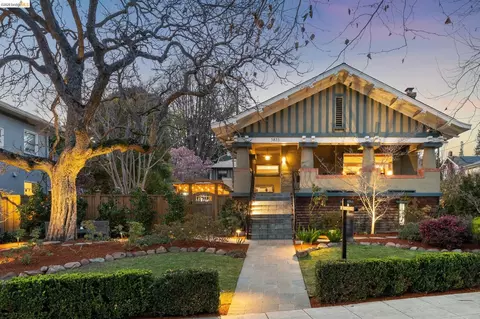 3833 Lakeshore Ave, Oakland, CA 94610