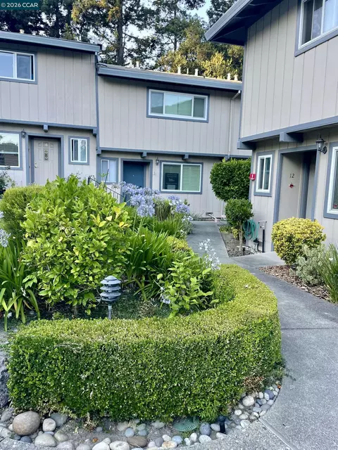 2129 Ascot Dr #15, Moraga, CA 94556
