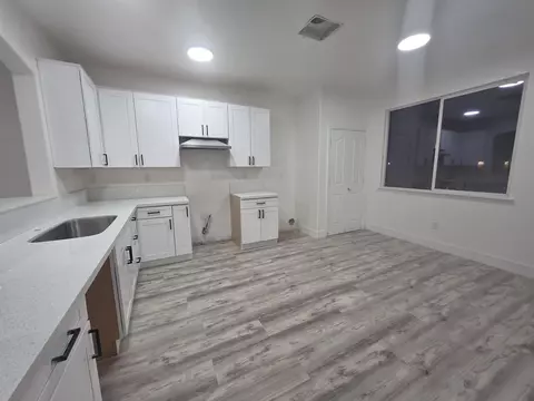 8226 Windmill Oaks Pl, Antelope, CA 95843