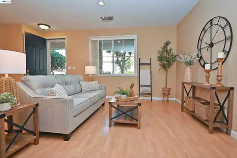 4629 Sandyford Ct, Dublin, CA 94568 photo 1