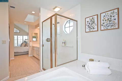 Bath - 137 Haslemere, Lafayette, CA 94549 photo 3 of 5