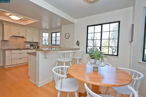 Kitchen - 137 Haslemere, Lafayette, CA 94549 photo 4 of 4