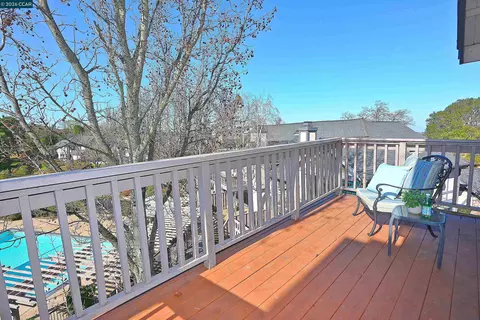 Exterior - 137 Haslemere, Lafayette, CA 94549 photo 4 of 7