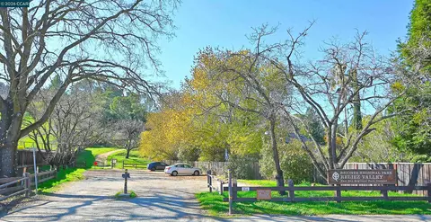 Exterior - 137 Haslemere, Lafayette, CA 94549 photo 7 of 7