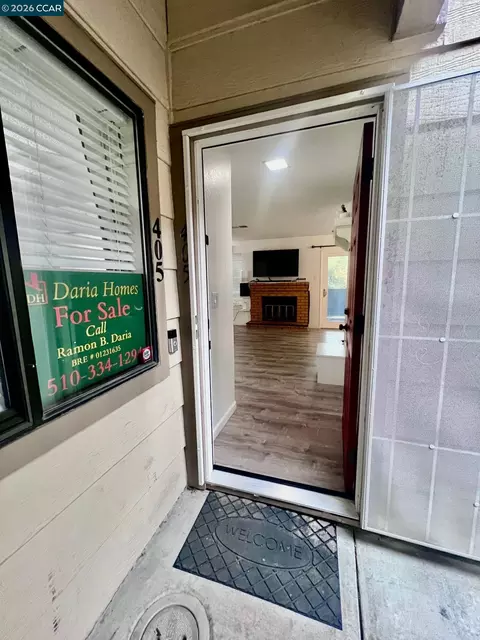 Entry Way - 405 Weymouth, Hercules, CA 94547 photo 4 of 4