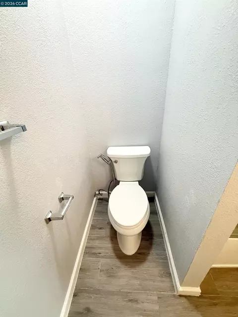Bath - 405 Weymouth, Hercules, CA 94547 photo 3 of 3