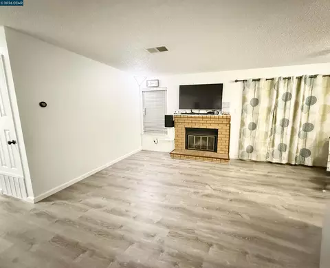 Living - 405 Weymouth, Hercules, CA 94547 photo 2 of 3