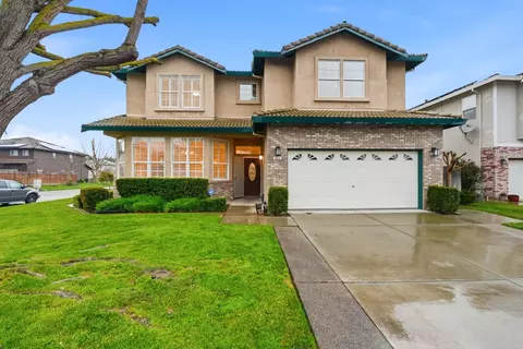 663 Clay Way, Ripon, CA 95366