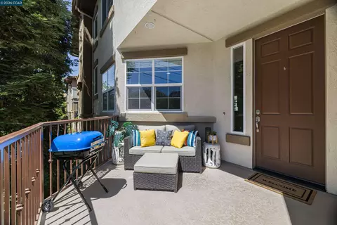 Exterior - 1121 Haven St, Martinez, CA 94553 photo 1 of 4